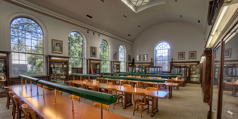 Truong Dai hoc Manhattan College_Inside Library