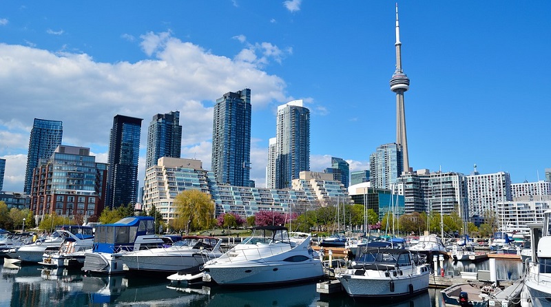 Toronto - thanh pho ly tuong cho dinh cu va khoi nghiep - CN Tower