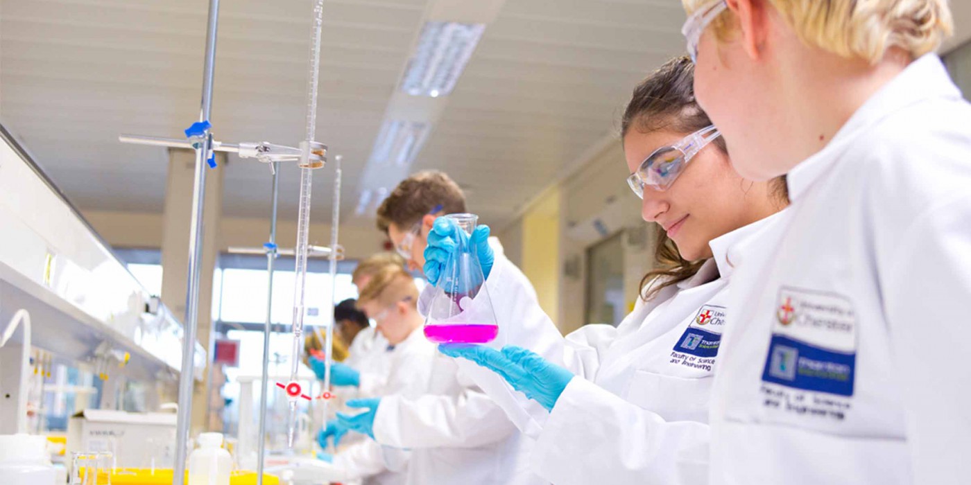 Du học Úc ngành kỹ sư Hóa (Chemical Engineering) - ngành học với mức lương gấp 6 lần chi phí sinh hoạt