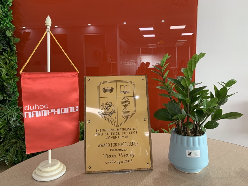 Nam Phong vinh dự là đối tác chiến lược nhận giải thưởng cao quí của hội đồng tuyển sinh trường...