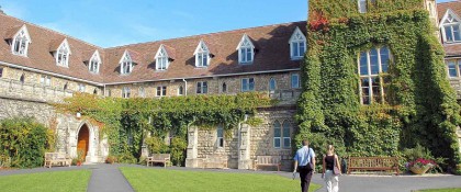 University of Gloucestershire - Cập nhật tình hình trường học trong Covid-19