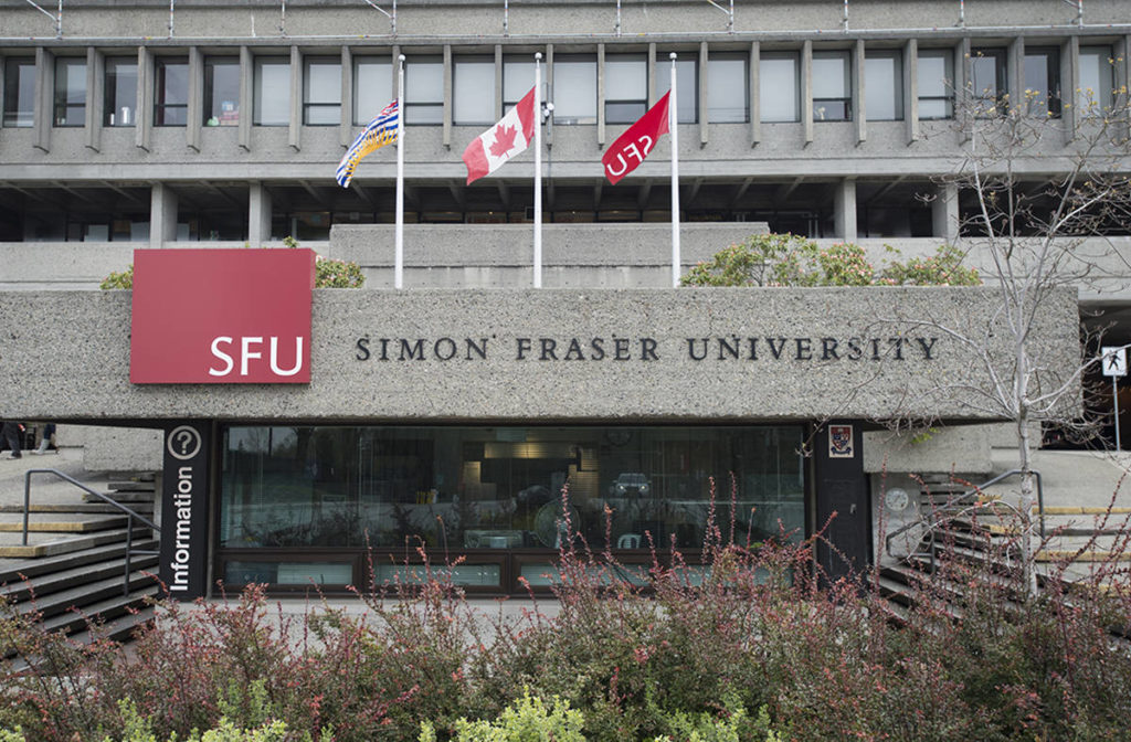Hành Trình Du Học Canada Của Nguyễn Hoàng Ngọc Phụng: Từ Ước Mơ Đến Simon Fraser University