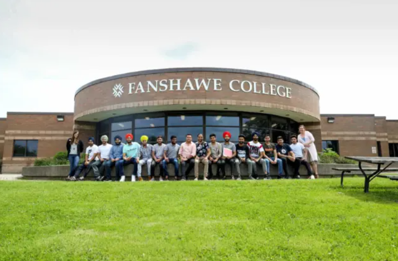 Chung Tuyết Mai – Hành trình đổi hướng sang FinTech và nhận visa du học Canada