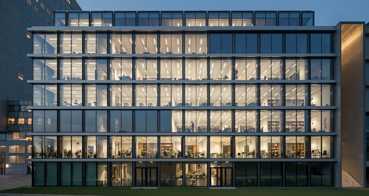 Phan Ngọc Diễm Trinh – Hành trình du học thạc sỹ tại Rotterdam University of Applied Sciences, Hà Lan