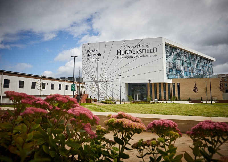 Du học Anh 2023 - Trần Minh Khang - Tân cử nhân ngành BSc (Hons) Computer Science tại trường đại họcUniversity of Huddersfield