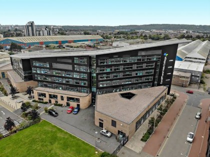 Phạm Thảo Nguyên và hành trình học tập tại Cardiff and Vale College, UK
