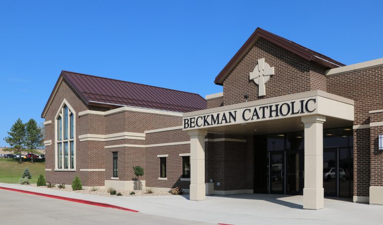 Trường Trung học Beckman Catholic High School | duhocnamphong.vn