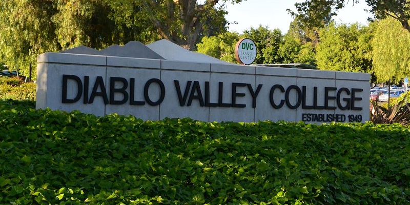 Truong Cao dang Diablo Valley College_Entrance