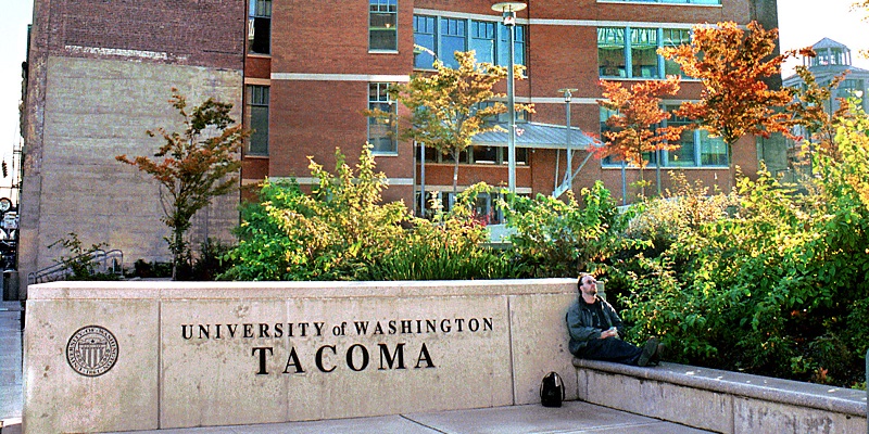 Truong Dai hoc University of Washington-Tacoma Campus_Entrance