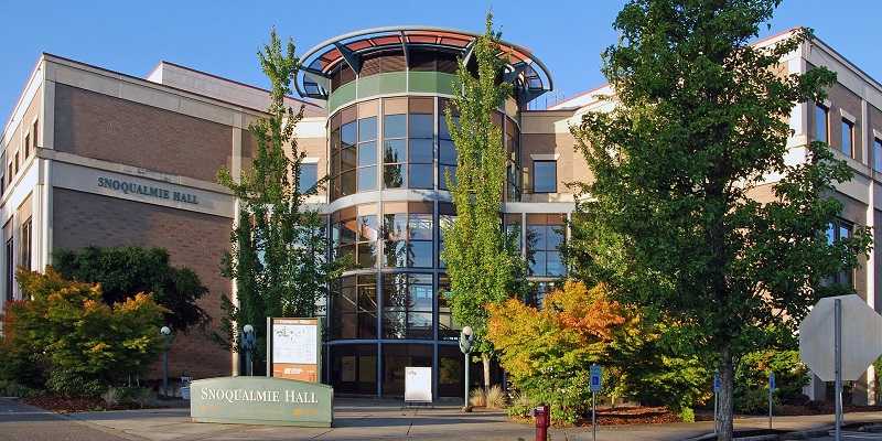Truong CC Edmonds Community College_Snoqualmie Hall