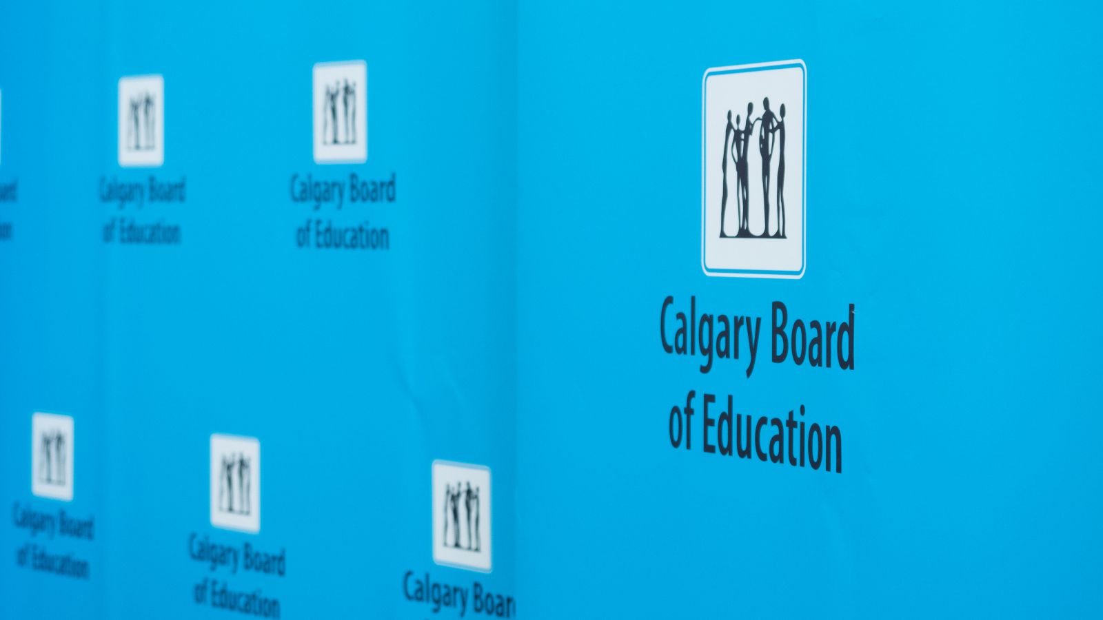 Cap nhat tinh hinh truong hoc Calgary Board of Education - Next Step